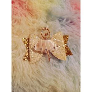 Ballerina bow